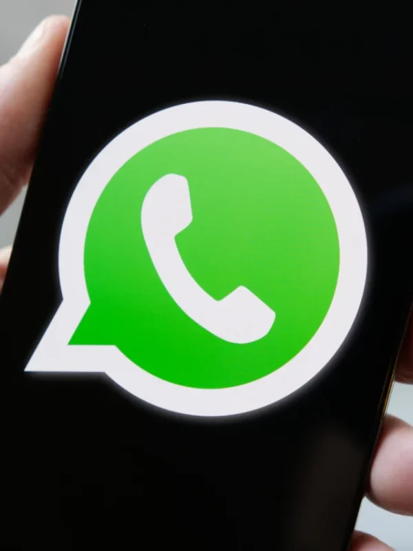 whatsapp-logo-phone-close