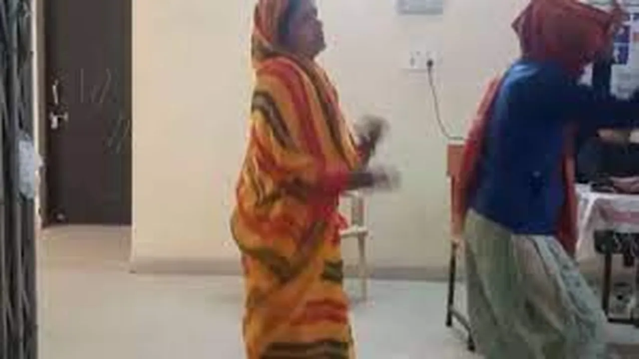 Anganwadi workers dance