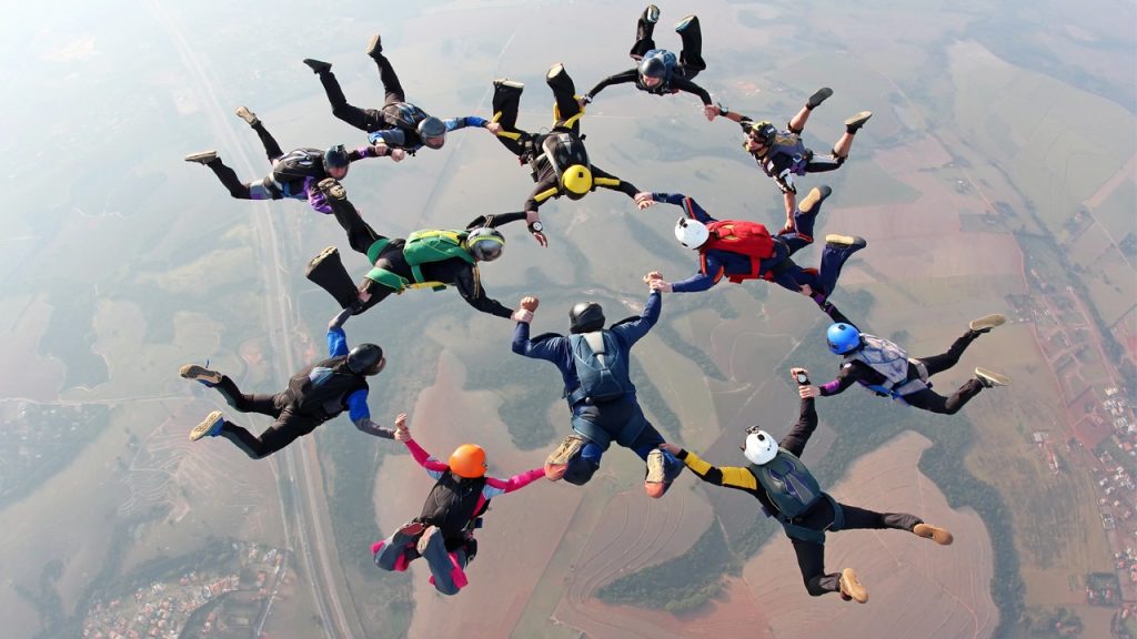 sky diving (file photo)