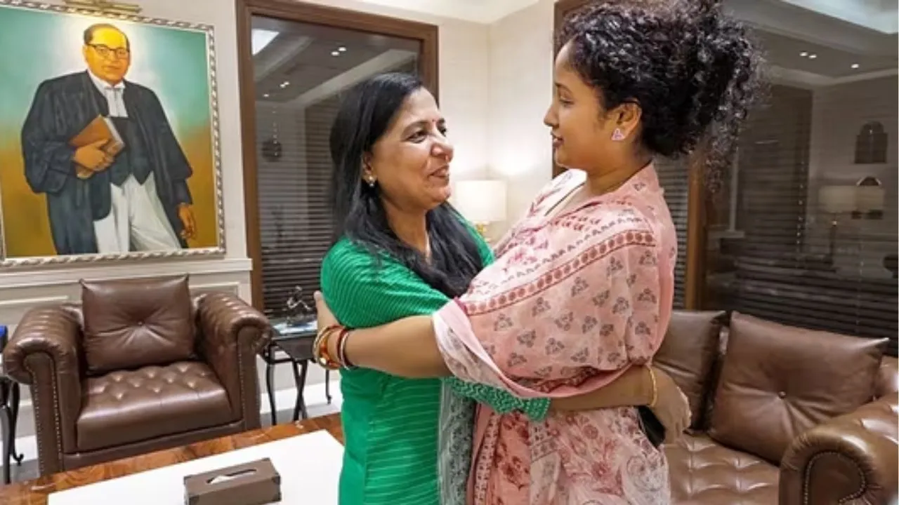 Kalpana Soren Meets Sunita Kejriwal, Sunita Kejriwal