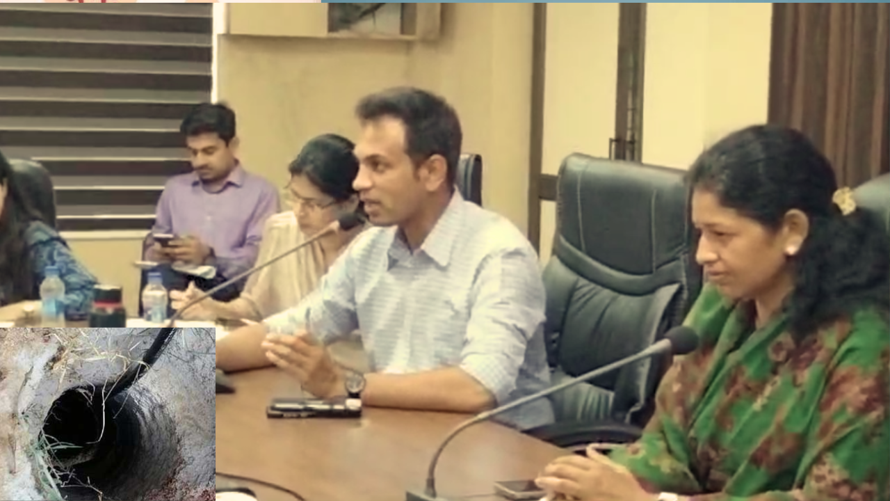 Rewa Collector, District Panchayat CEO held a meeting in Rewa Collectorate.