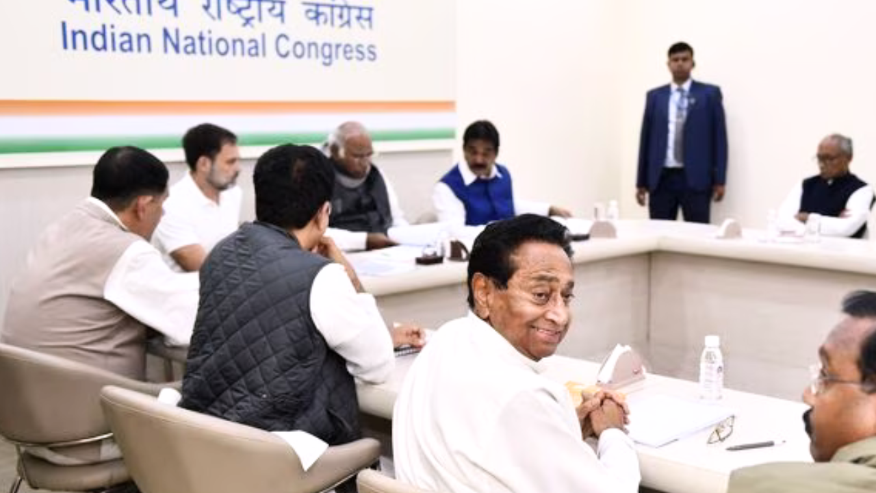 Congress High Level Meeting regarding the leader issue of rioting.