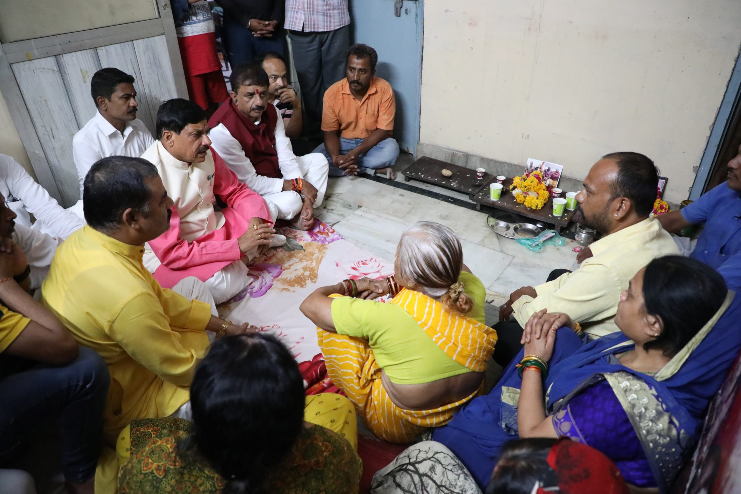 सलकनपुर सड़क हादसा: मृतकों के परिजनों से CM मोहन यादव ने की मुलाकात, 4-4 लाख की आर्थिक मदद की घोषणा की