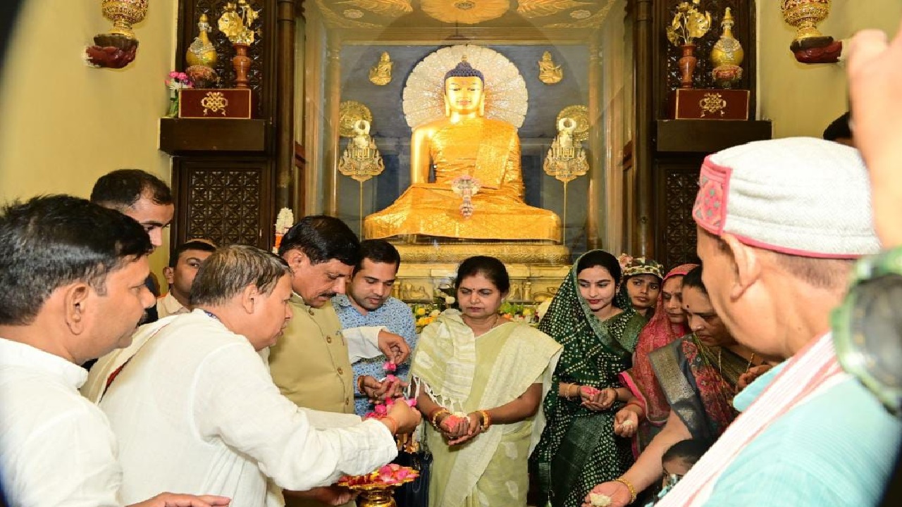 एमपी के सीएम मोहन यादव पहुंचे विश्व धरोहर महाबोधि मंदिर, गर्भगृह में की पूजा, Video