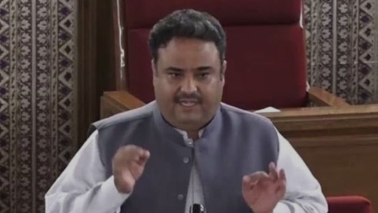“पाकिस्तान में कोई नहीं बचेगा हिंदू , जबरन हो रहा धर्म परिवर्तन”, सीनेटर Danesh Kumar Palyani ने दुनिया को बताई सच्चाई