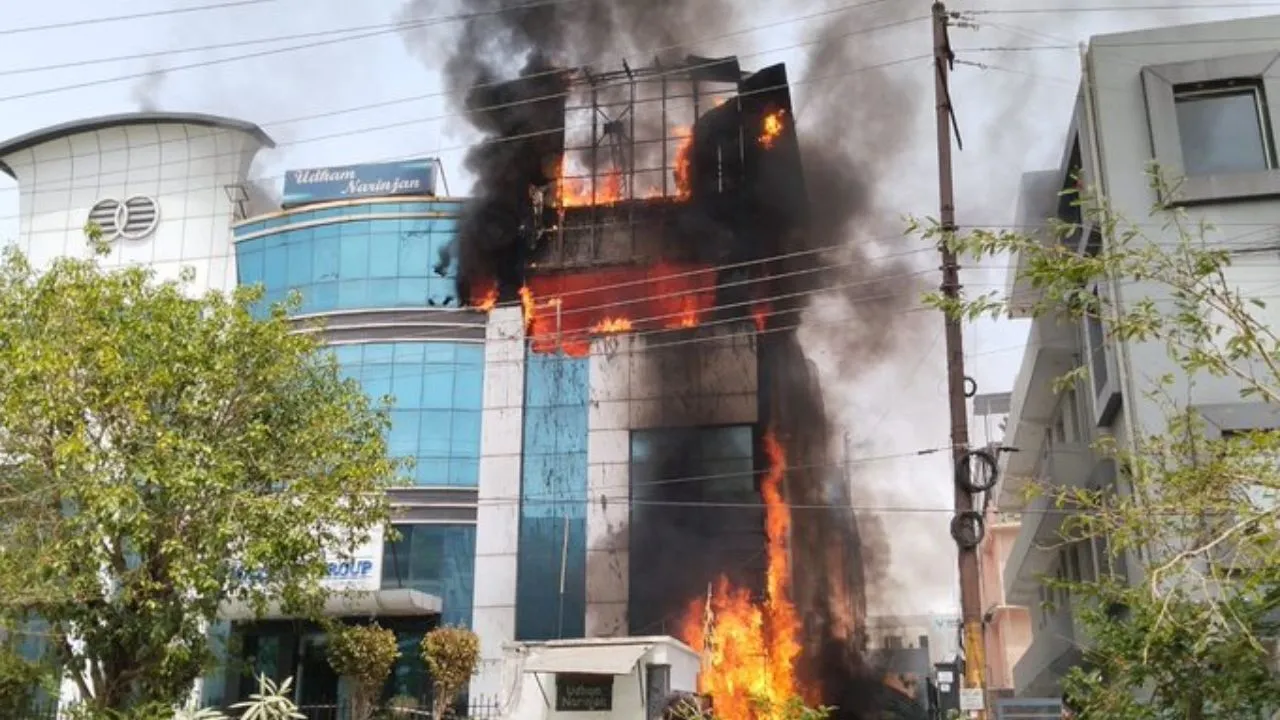 Noida, Fire Incident, AC explosion