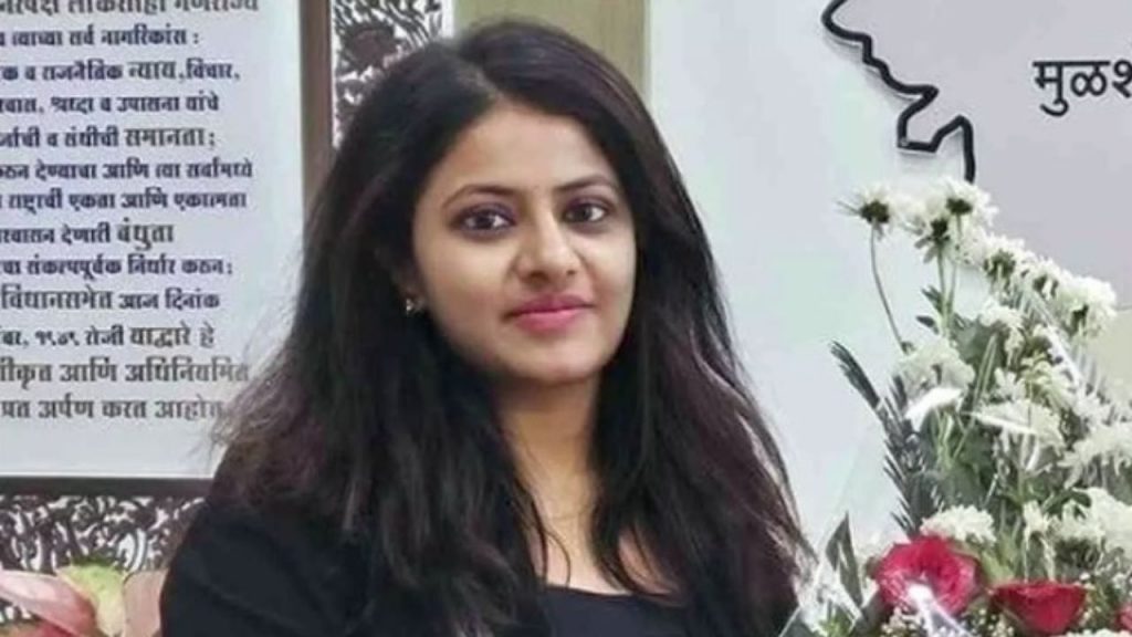 IAS Pooja Khedkar