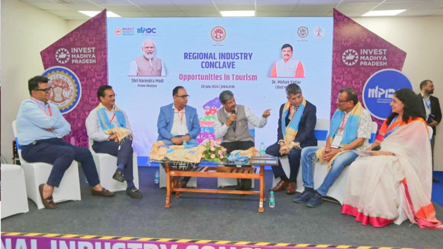 A sectoral session was held in the Regional Industry Conclave on the possibilities in the tourism sector.