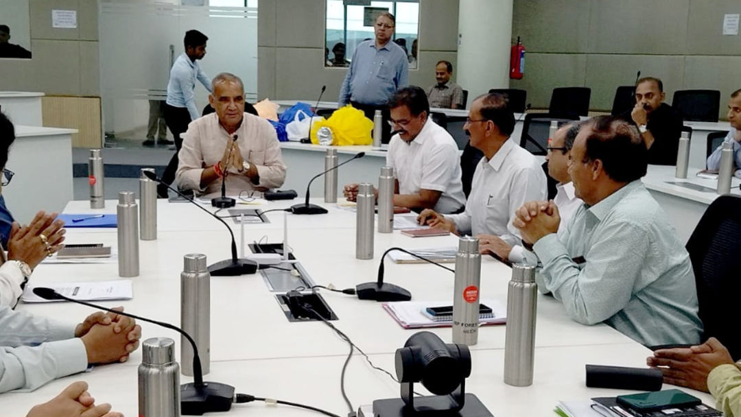 Ramnivas Rawat reviewing the departmental activities of the Forest Department at Van Bhawan.