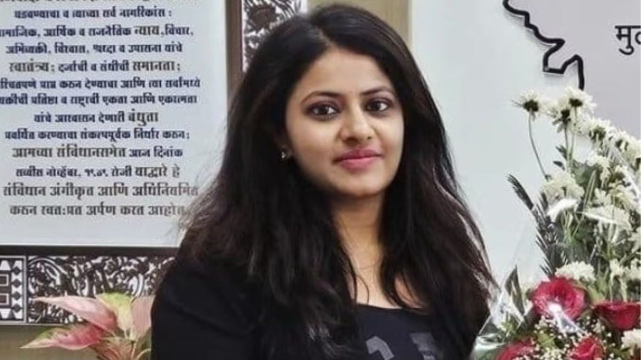 IAS Pooja Khedkar