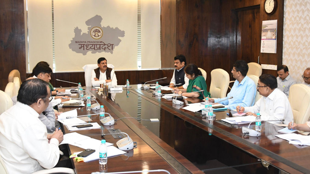 CM Mohan Yadav attended the meeting of Food and Civil Supplies and Consumer Protection Department.