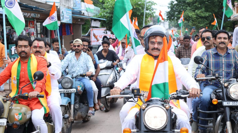 BJP state president VD Sharma participated in the tricolor rally.