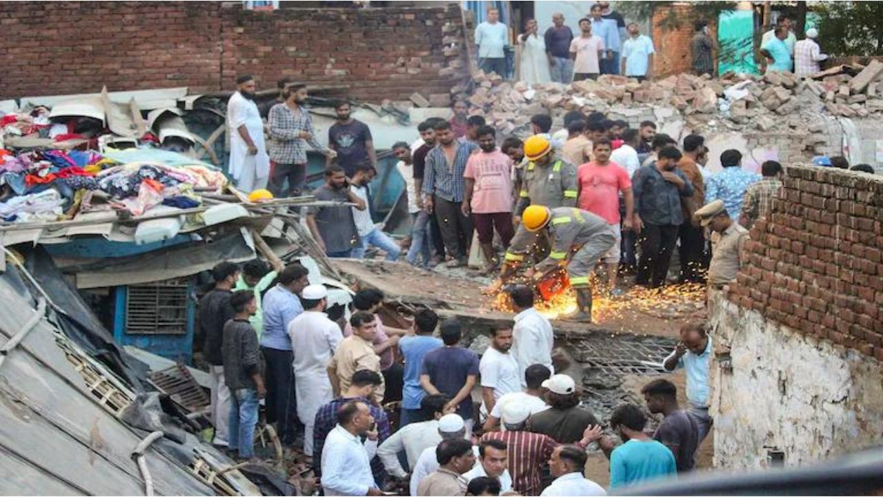 Meerut Building Collapsed