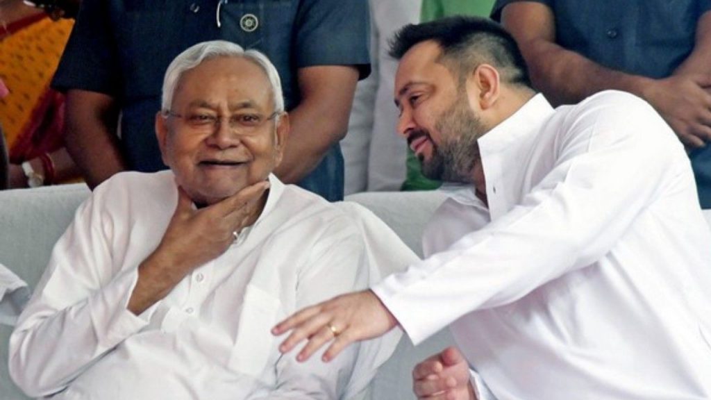 The news of Tejashwi Yadav's sudden meeting with Chief Minister Nitish Kumar has created a new upheaval in the politics of Bihar.