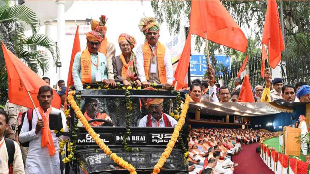 After the elections, a grand procession was taken out from Samanvay Bhavan to Shivaji Chowk.