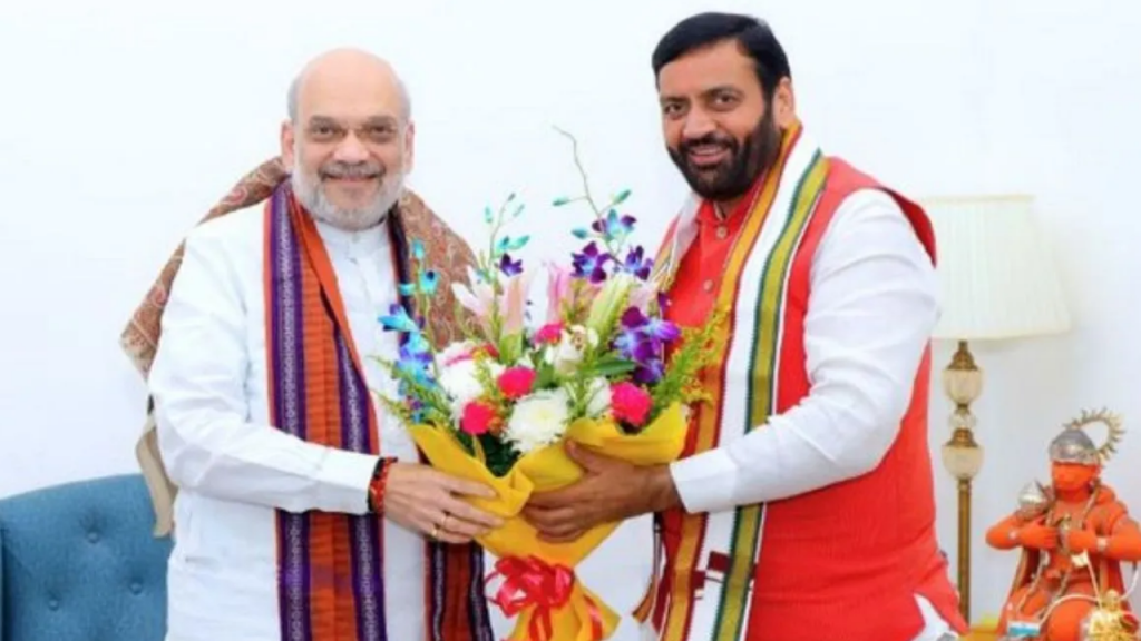 Nayab Saini with Amit Shah