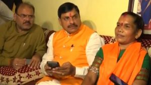 MP News Gond artist Durgabai, honored with Padmashree award, joins BJP