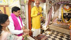 CM Dr. Mohan Yadav worshiped Lord Kamtanath in Chitrakoot