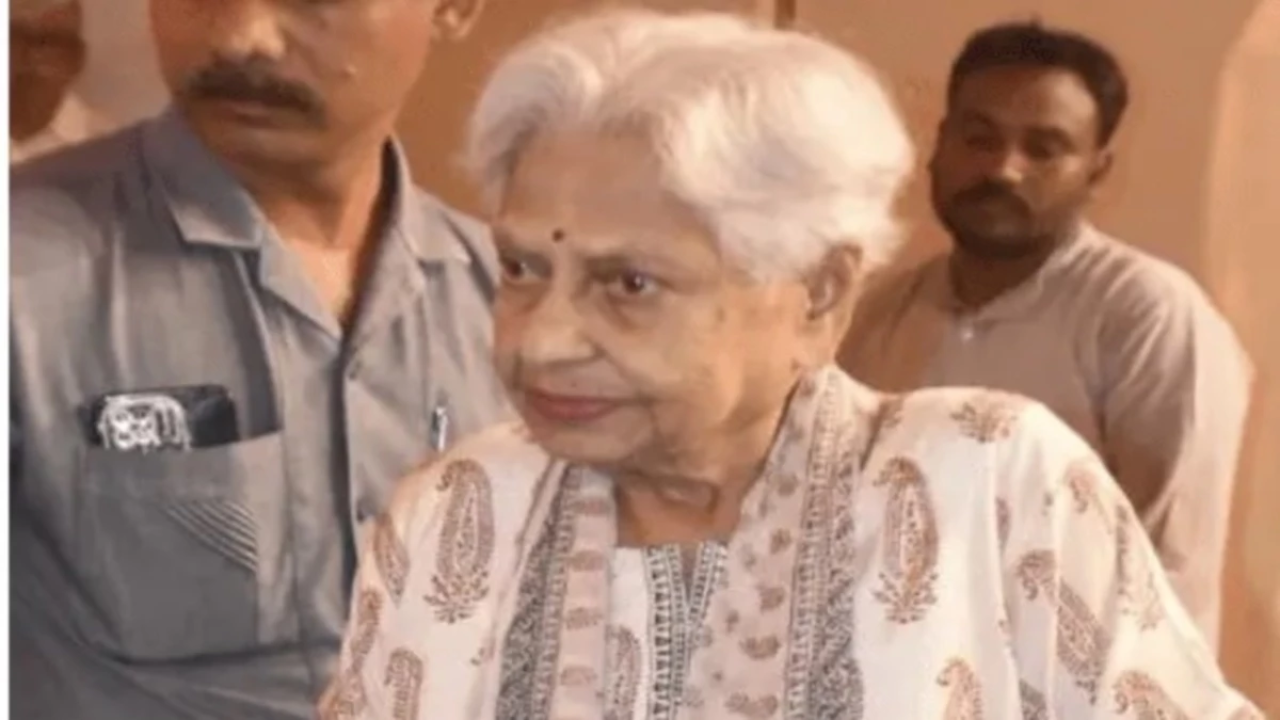 Indira bhaduri