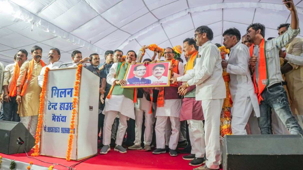 Shivraj Singh Chauhan and CM Mohan Yadav campaigned in Budhni