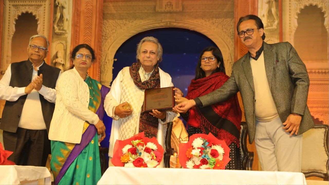 Famous tabla player Swapan Chaudhary received Tansen Samman