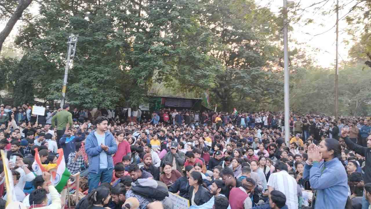 The protest of MPPSC candidates continues for the third day in Indore