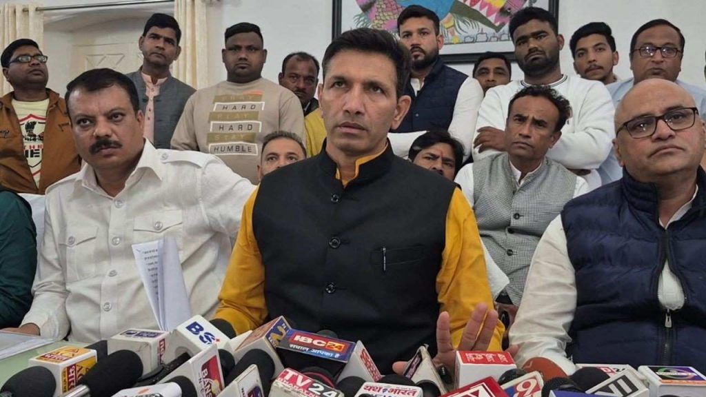 Jabalpur: Jeetu Patwari targeted BJP and RSS regarding the Constitution