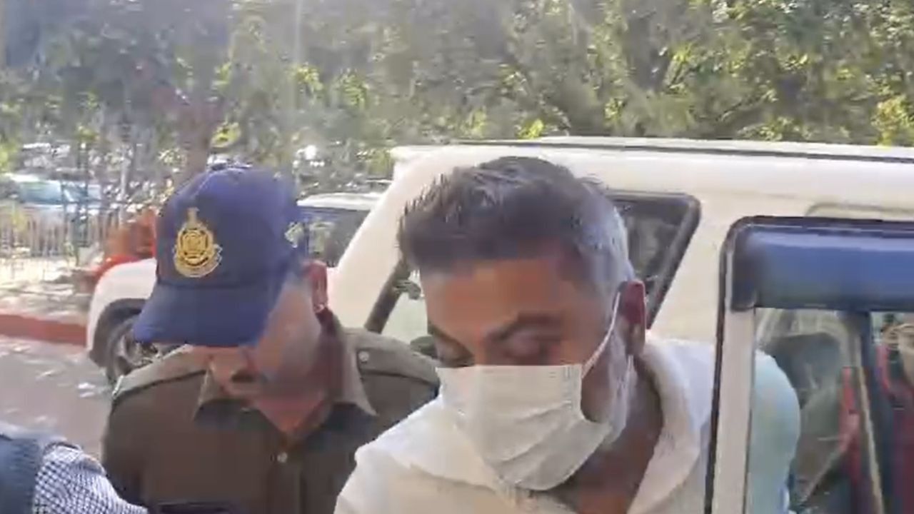 Bhopal court sent Sharad Jaiswal on 6 days remand