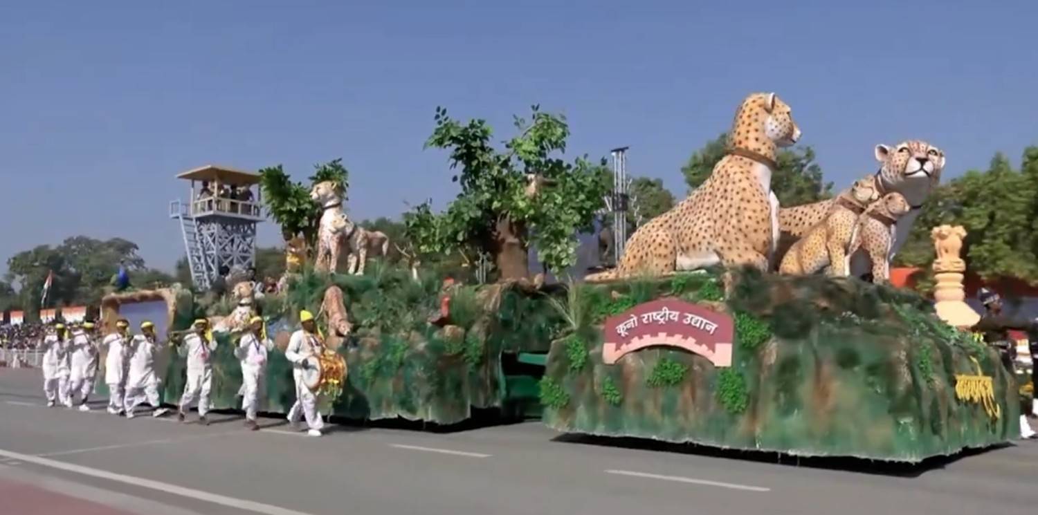 On the occasion of Republic Day, a tableau of Madhya Pradesh was seen on the road to Delhi