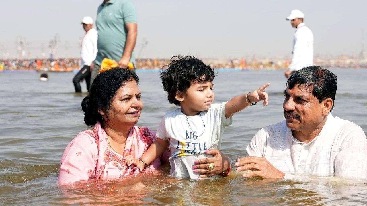 Mahakumbh 2025: सीएम मोहन यादव ने संगम में लगाई पवित्र डुबकी