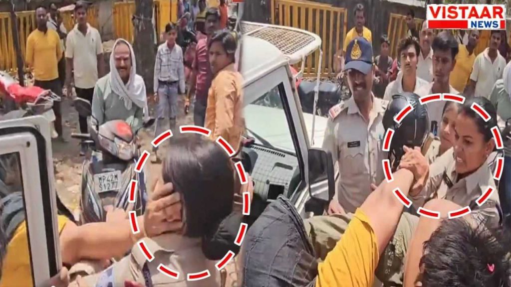 In Shajapur, a woman slapped a lady police officer.