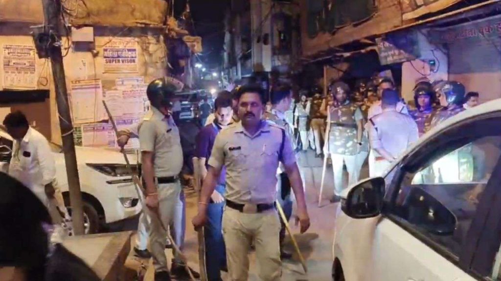 After the stone pelting, a large number of police forces have been deployed.