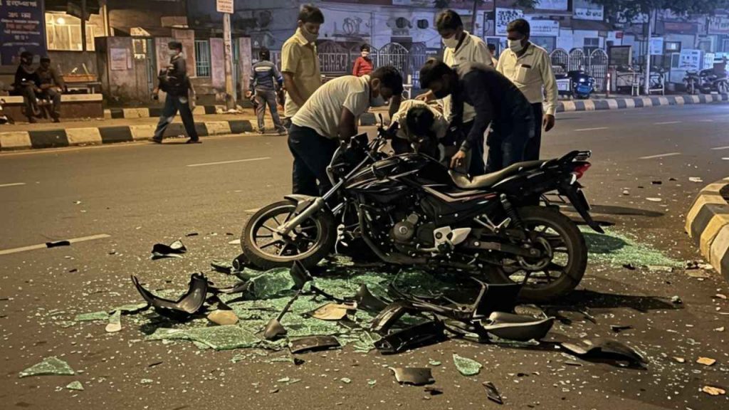 Three killed in a horrific road accident on Jabalpur-Bhopal highway