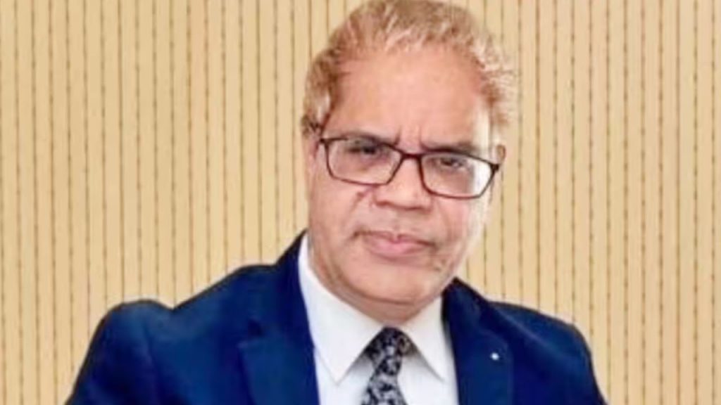 Fake doctor Narendra Yadav was looking for a job in Indore-Burhanpur