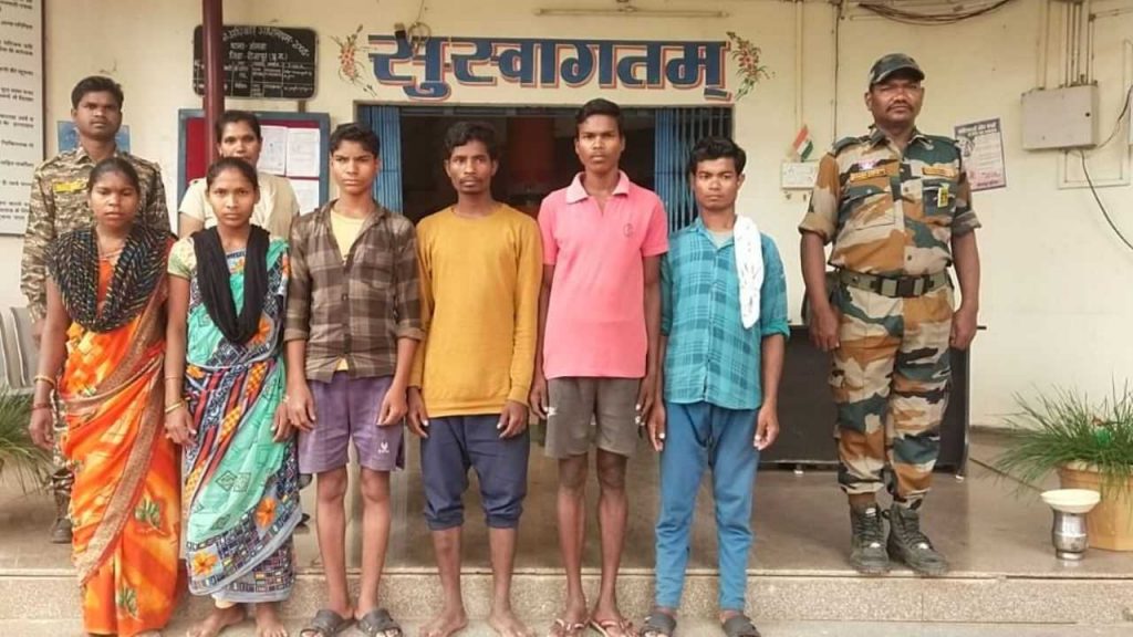 22 Naxalites arrested with weapons in Bijapur