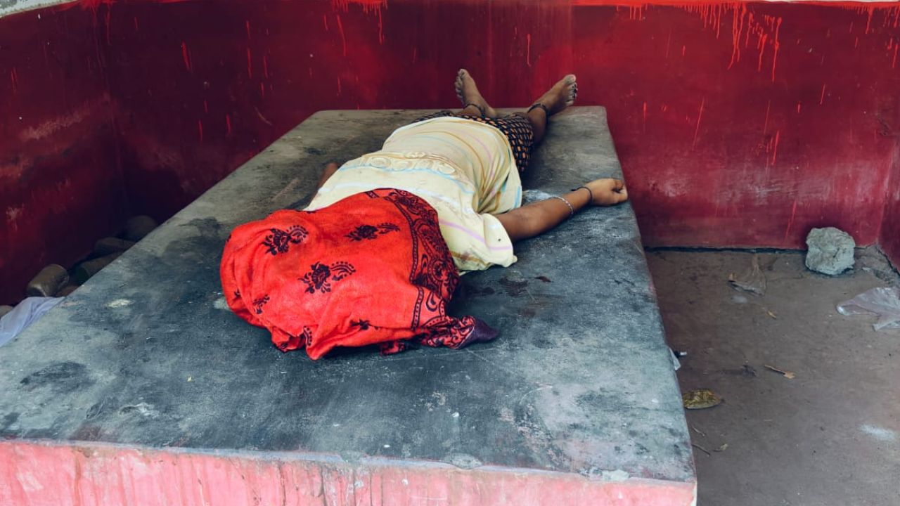 The body of a 9th class student was found soaked in blood in her home.