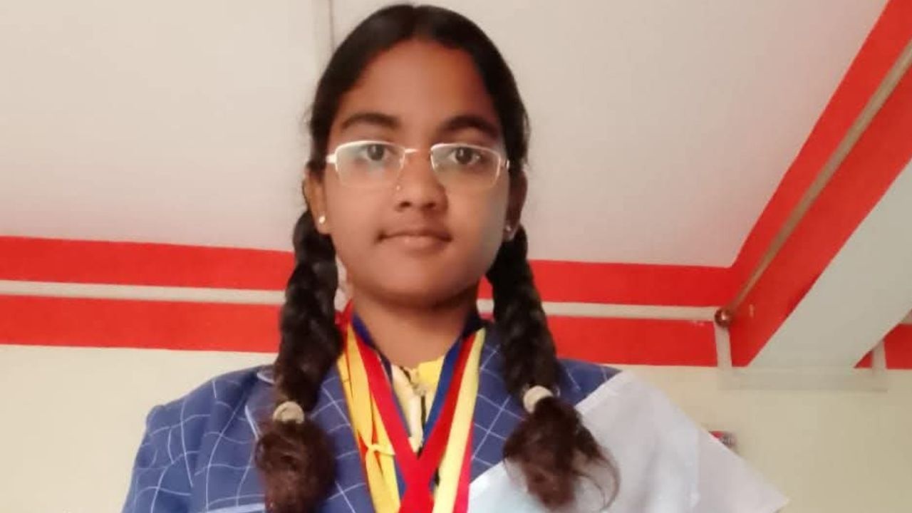 Pragya Jaiswal who topped the MP Board Exam.