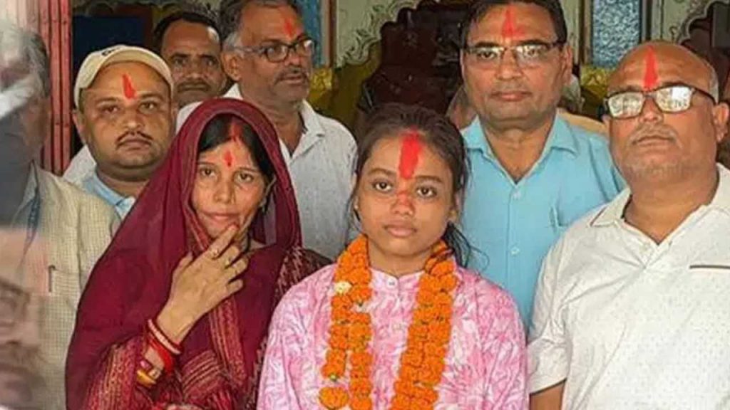 Priyal Dwivedi who topped the 12th exam.