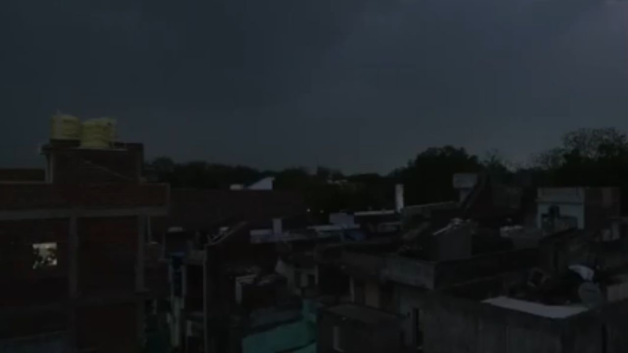 A blackout was imposed in Gujarat during the mock drill.