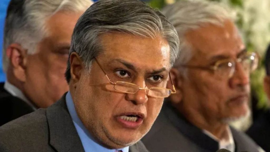 India-Pak tension: Pakistan's Foreign Minister Ishaq Dar talked about taking a step back