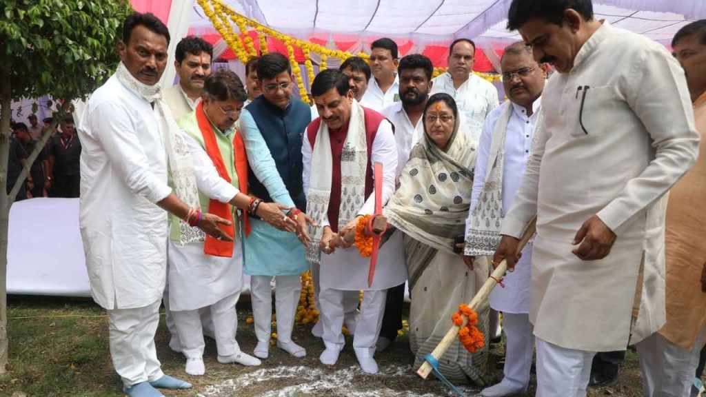 Bhoomi Pujan was done for the world's tallest statue of Swami Vivekananda.