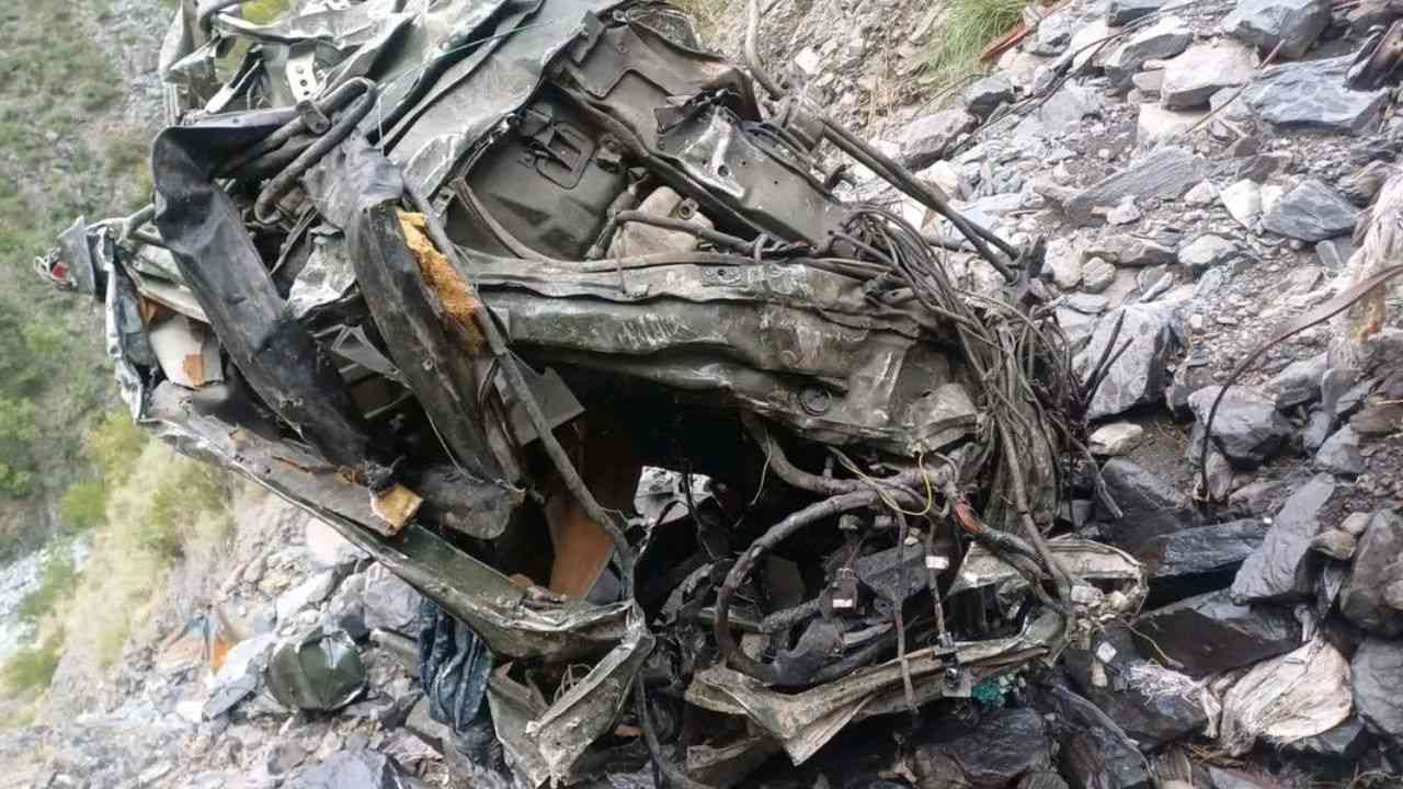 Ramban: Army vehicle falls into ditch, three soldiers martyred