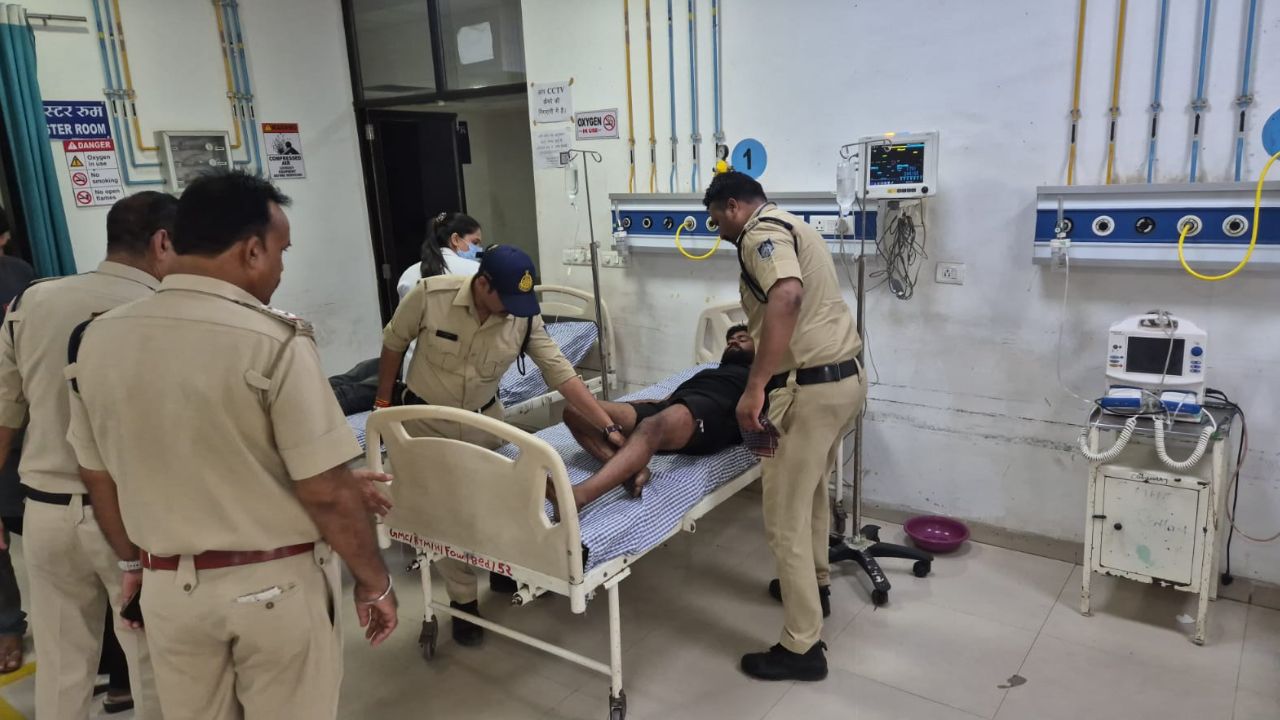 Bihar STF vehicle going to Gujarat overturned, two soldiers died and 4 injured in the accident