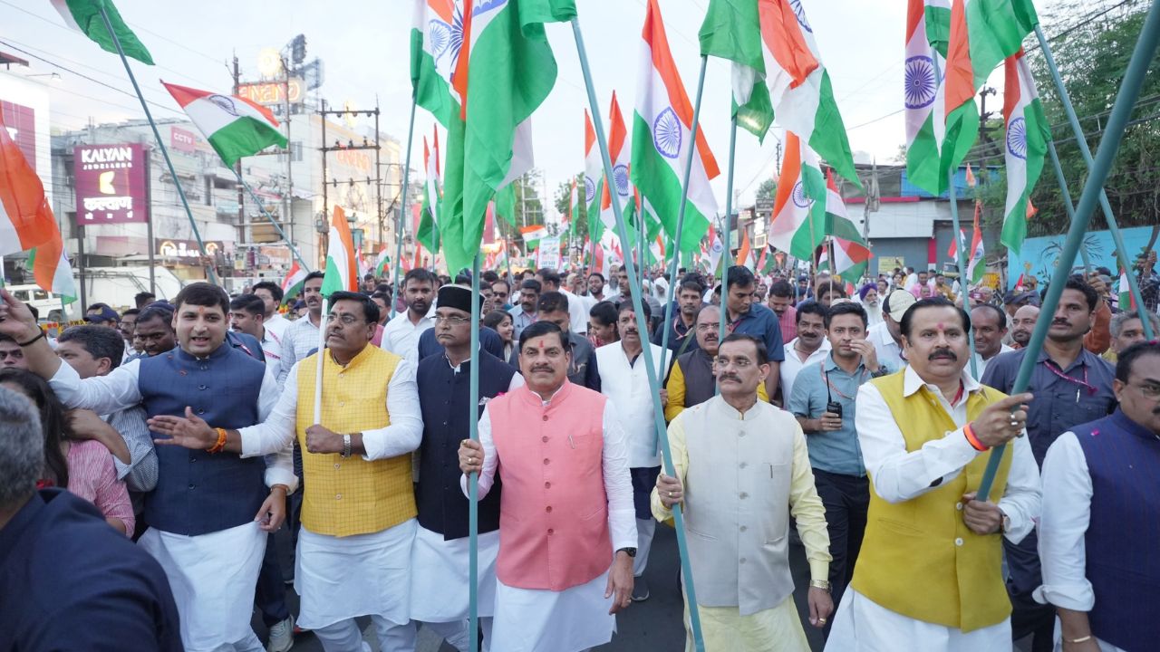 Bhopal: CM Mohan Yadav participated in the Tiranga Yatra