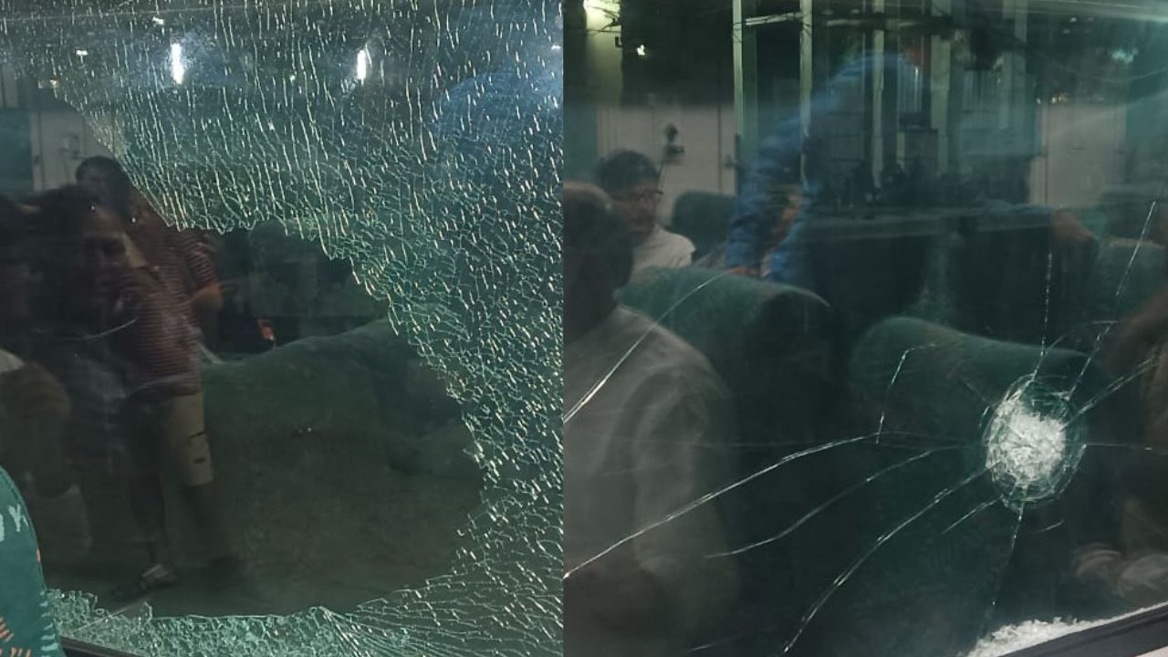 Stones were pelted on Shatabdi Express going from Bhopal to Delhi, passengers were terrified