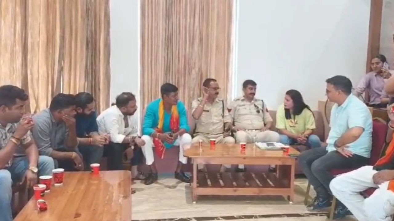 In Bhopal, SI told the gym staff that no Muslim trainer should come to the gym.