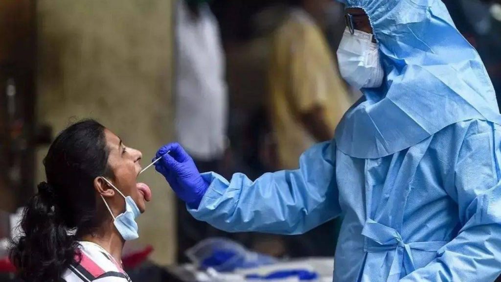 Corona cases are continuously increasing in India.