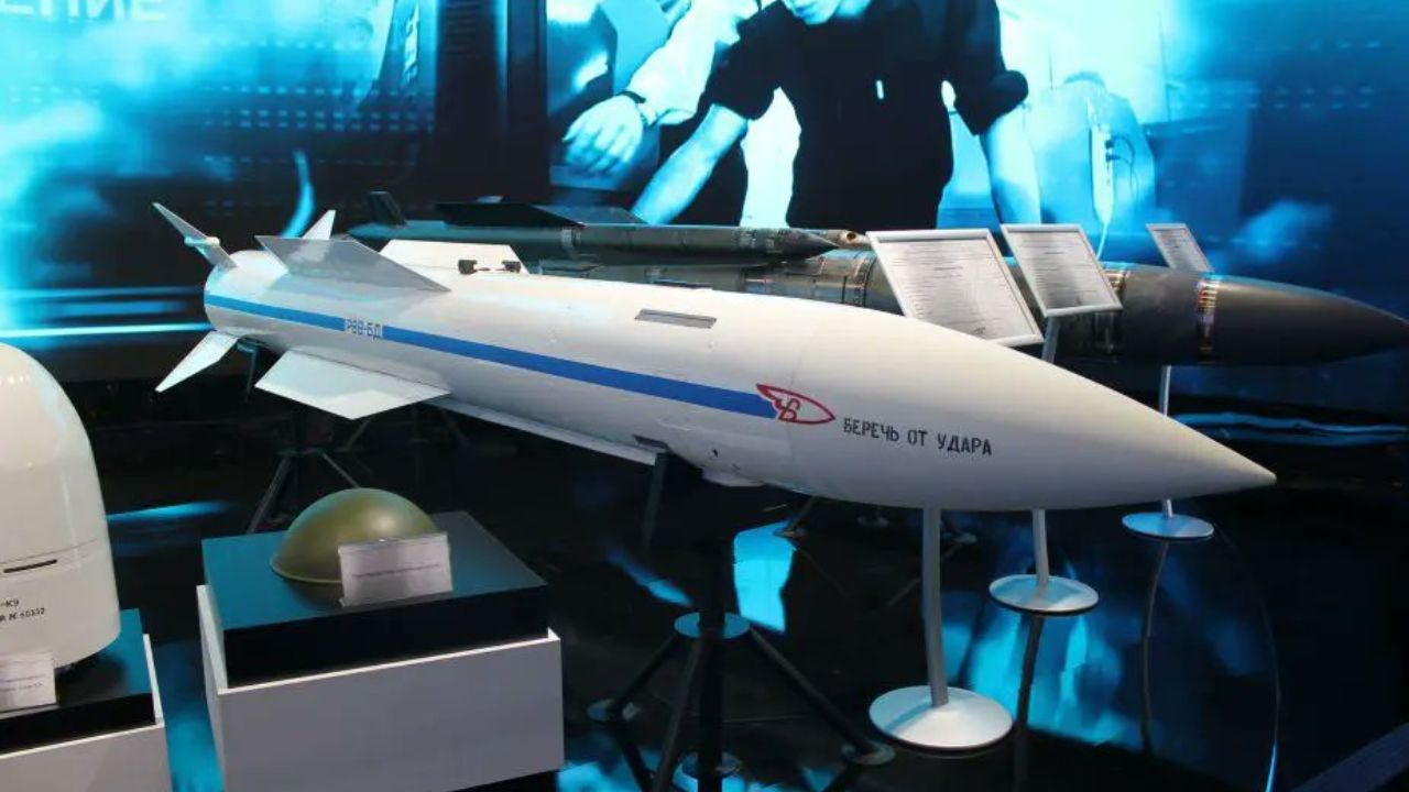 R-37M Hypersonic Missile
