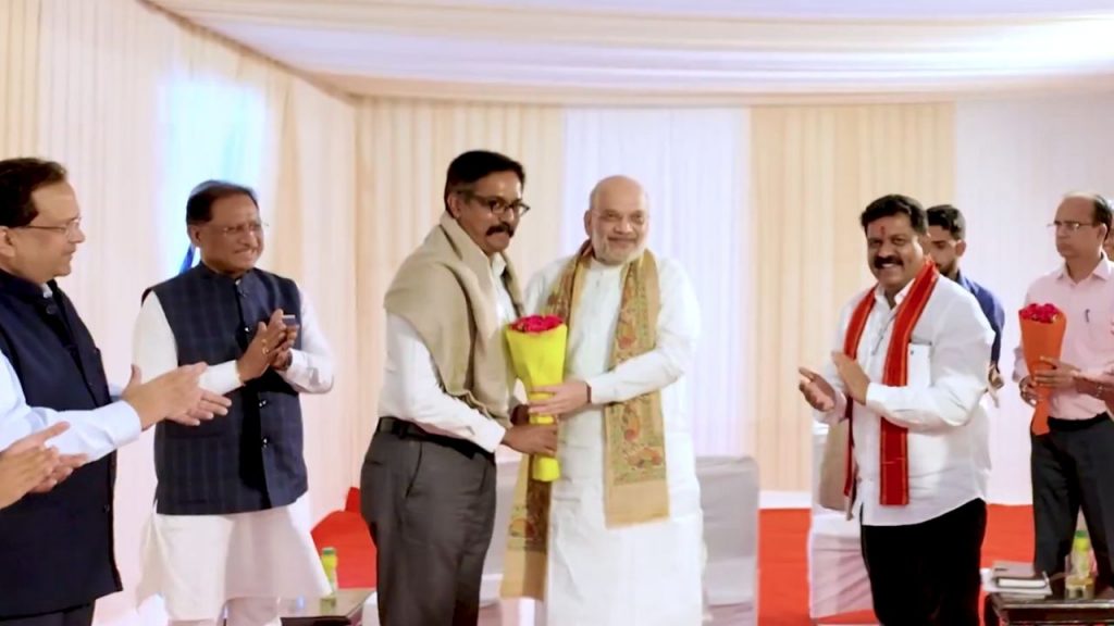 Home Minister Amit Shah honored the officers deployed in anti-naxal operation