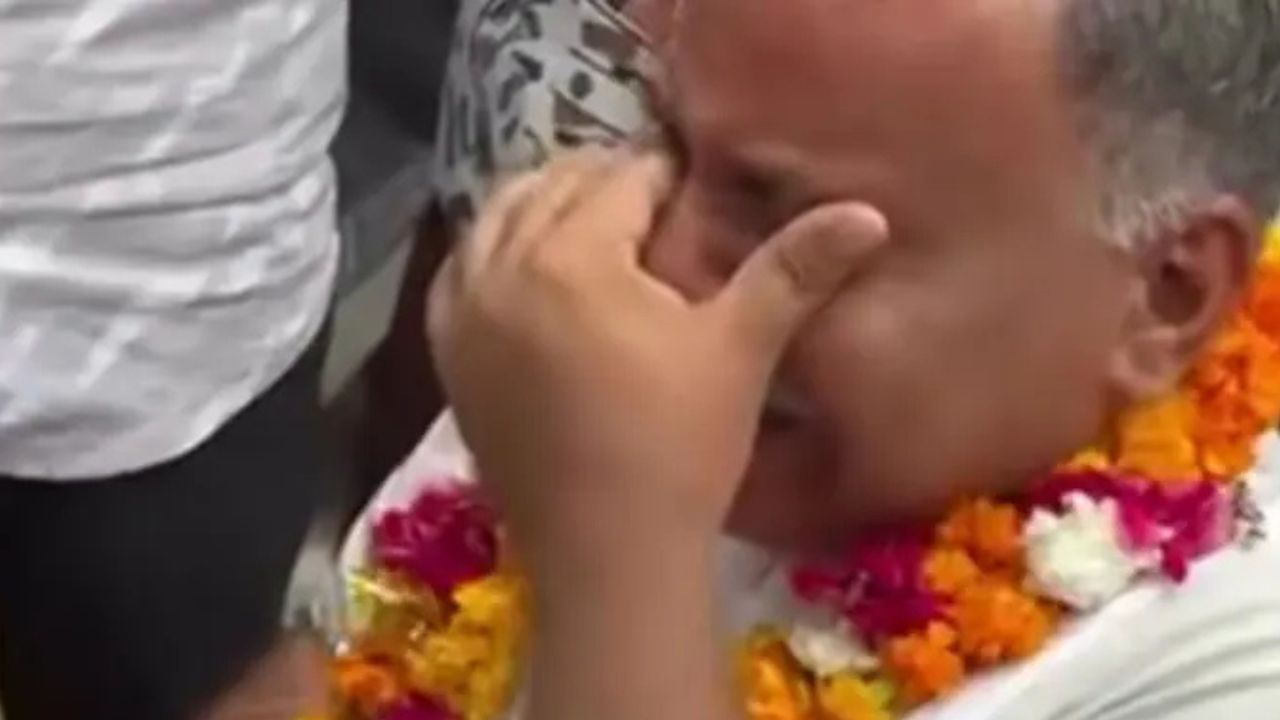 On the second day of the slapping incident, the video of the BEO crying went viral.